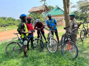 Einweisung vor dem Start - Bike Safari Lake Mburo Nationalpark - Life Cyclers Uganda